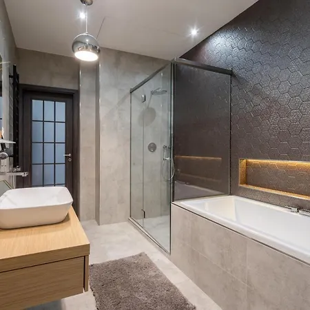 Apartament Buenos Boutique - A/c, 2 Bathrms, Amazing View Budapeszt