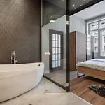 Buenos Boutique - Superb Location, Ac, 2 Bathrooms Βουδαπέστη